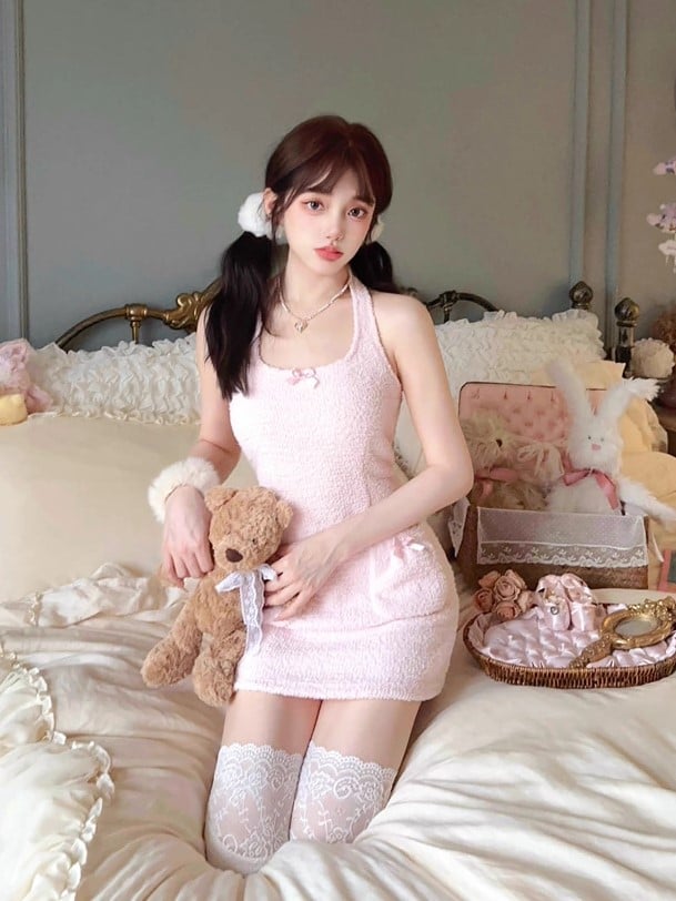 Bow Cozy Thick Dress Silhouette Pink Halter With X-Shape