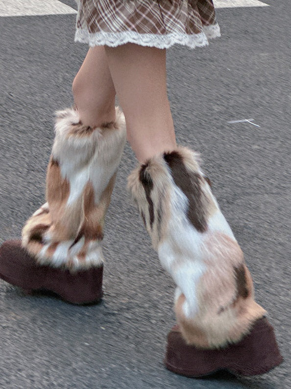 Weiß-braune Y2K Shaggy Beinwärmer