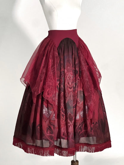 不規則な刺繍オーバーレイが施されたレッドドラゴンプリントスカート