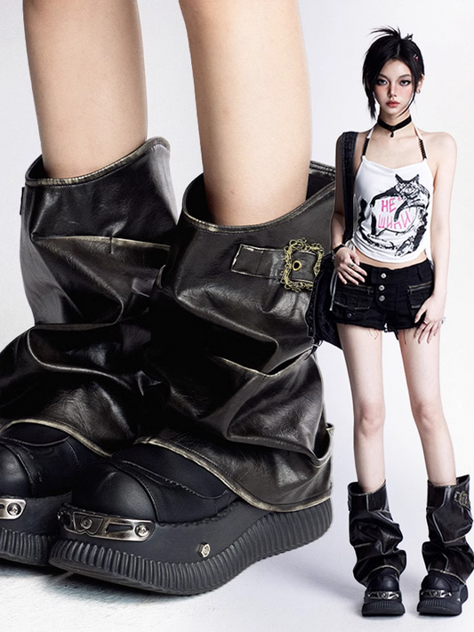 Bittersüße Y2K-Riemen-Beinwärmer, Distressed-Schwarz, PU-Schnalle