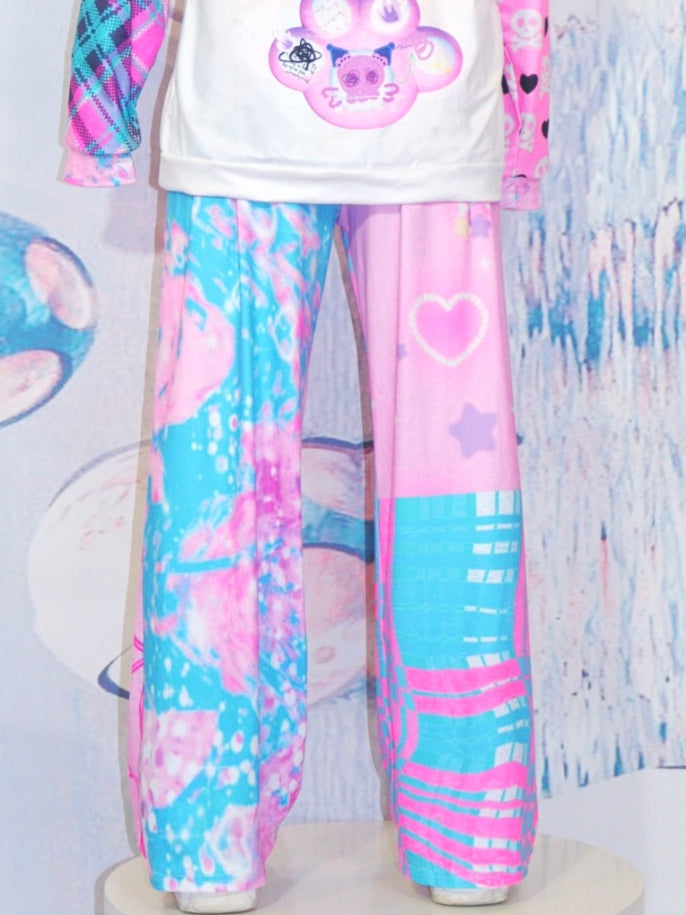 Kariertes Muster Y2K Web BluePink Schlaghose und Spinnensilhouette