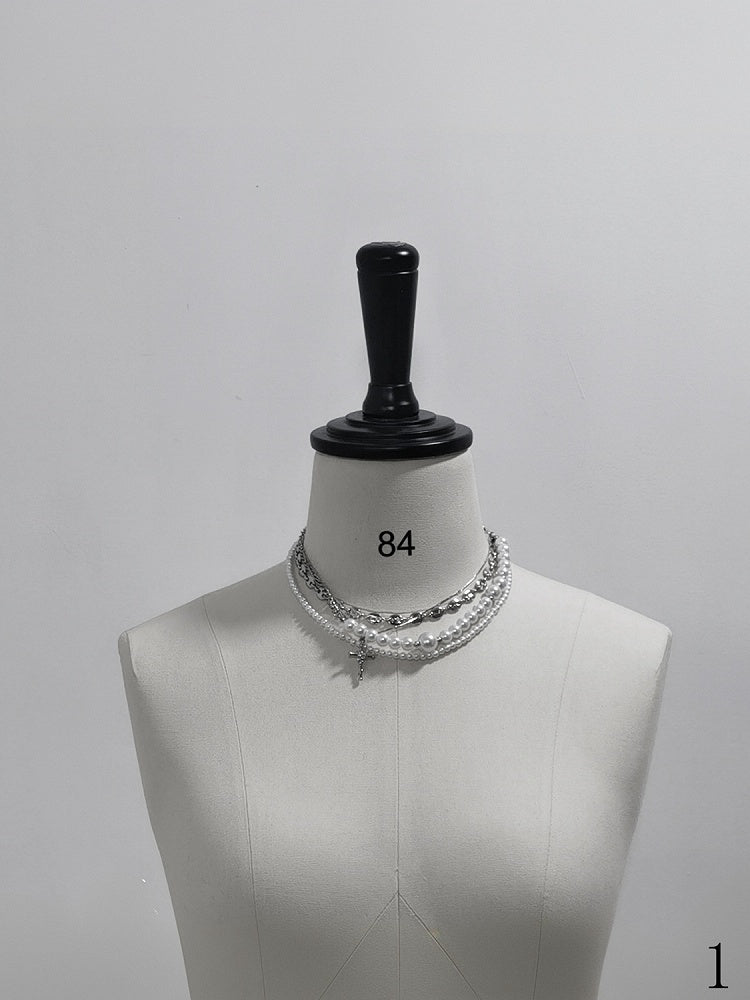 クロスペンダントネックレス