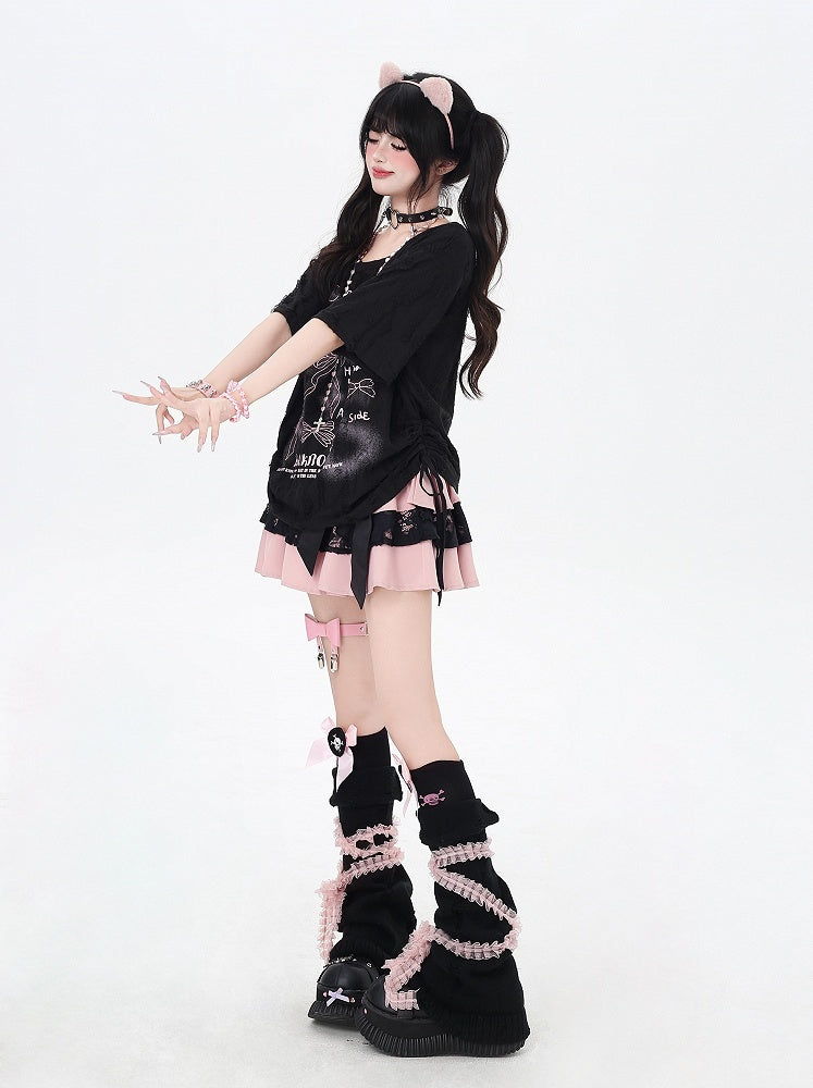 Schwarz/weißes T-Shirt mit seitlichem Kordelzug und Schleifenmuster, inklusive Schal