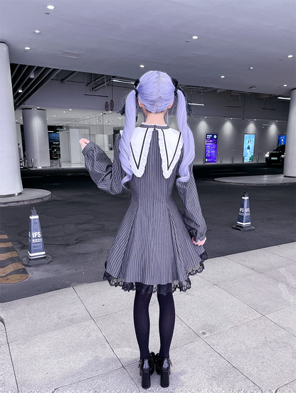 Vintage Black Striped Jirai Kei Dress with Pointed Flat Collar and Cross-Stitch Lace Trim