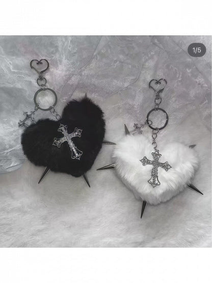 Porte-clés cœur en peluche Y2K avec pics croisés - Kiwi Store