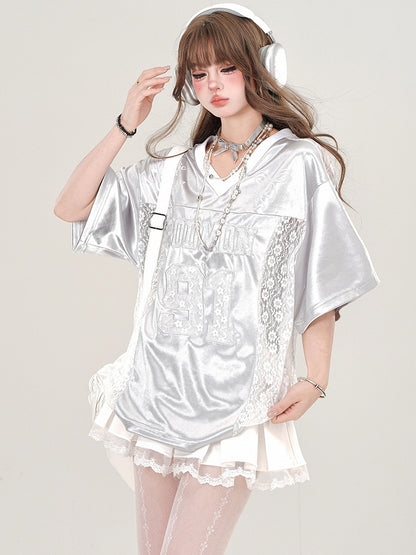 Grau/schwarzes sportliches T-Shirt mit V-Ausschnitt und Spitzen-Patchwork