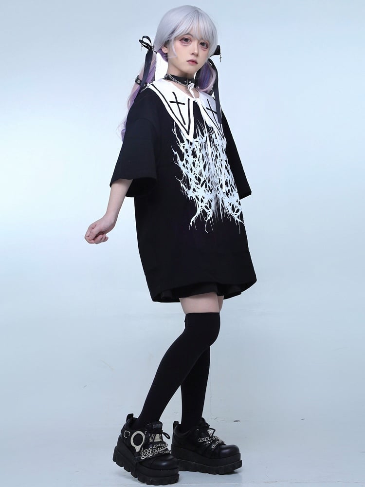 Round Kei Black Neck Jirai Butterfly T-shirt Print