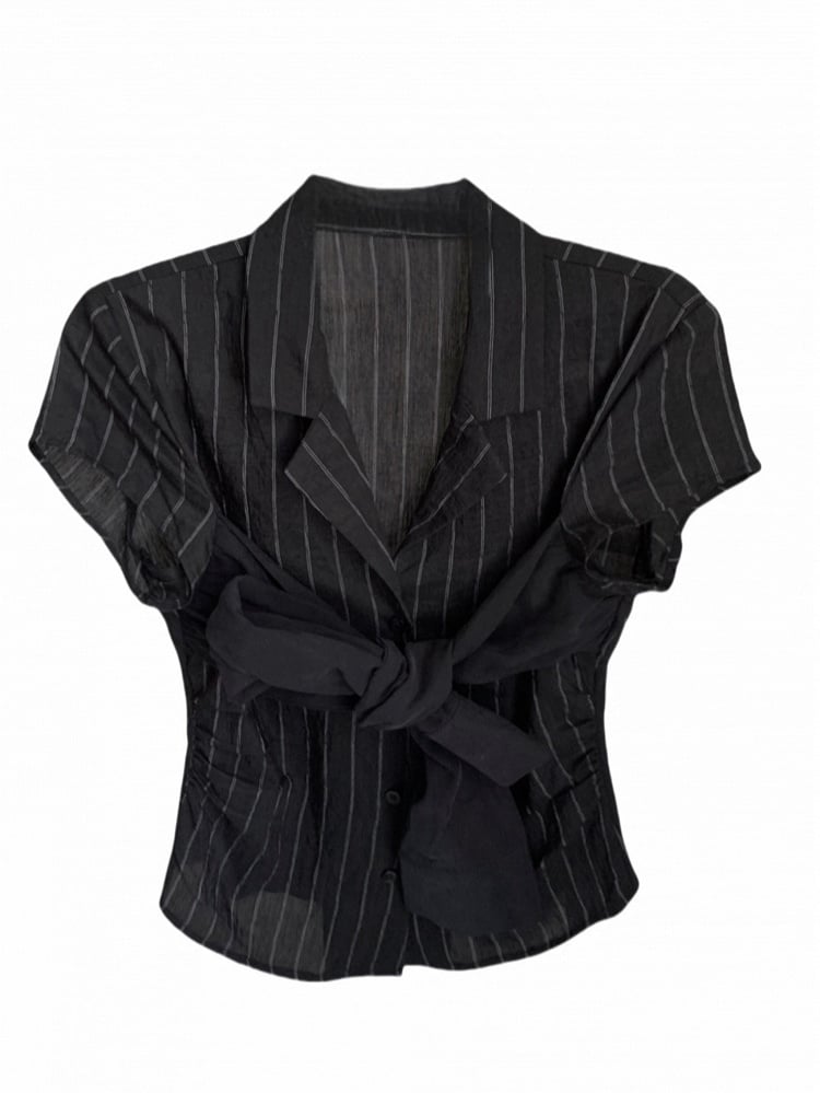 Detail Button Front Placket with Tie Striped Black Bow Shirt