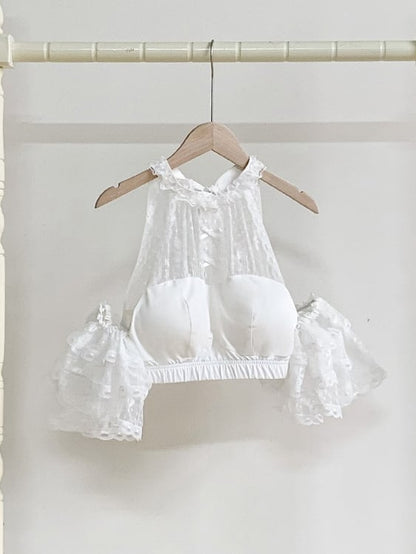 ホルターネック、ホワイト、フラッタースリーブ、レース付き、クロップド丈トップス