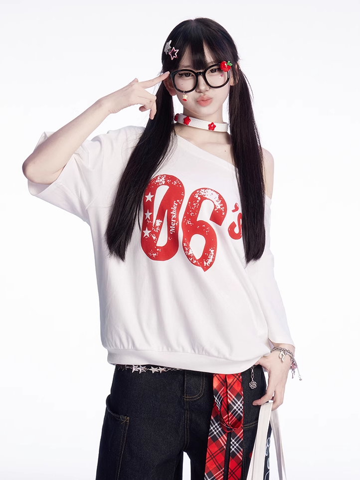 ヴィンテージナンバープリント ホワイト アシンメトリーネックライン Tシャツ