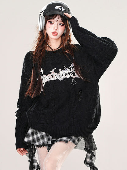 ブラウン/ブラック文字のダメージ加工ホールズルーズセーター