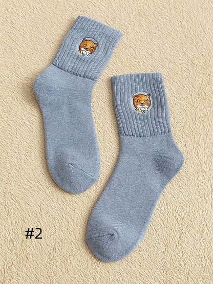 かわいい猫の刺繍入りふくらはぎソックス