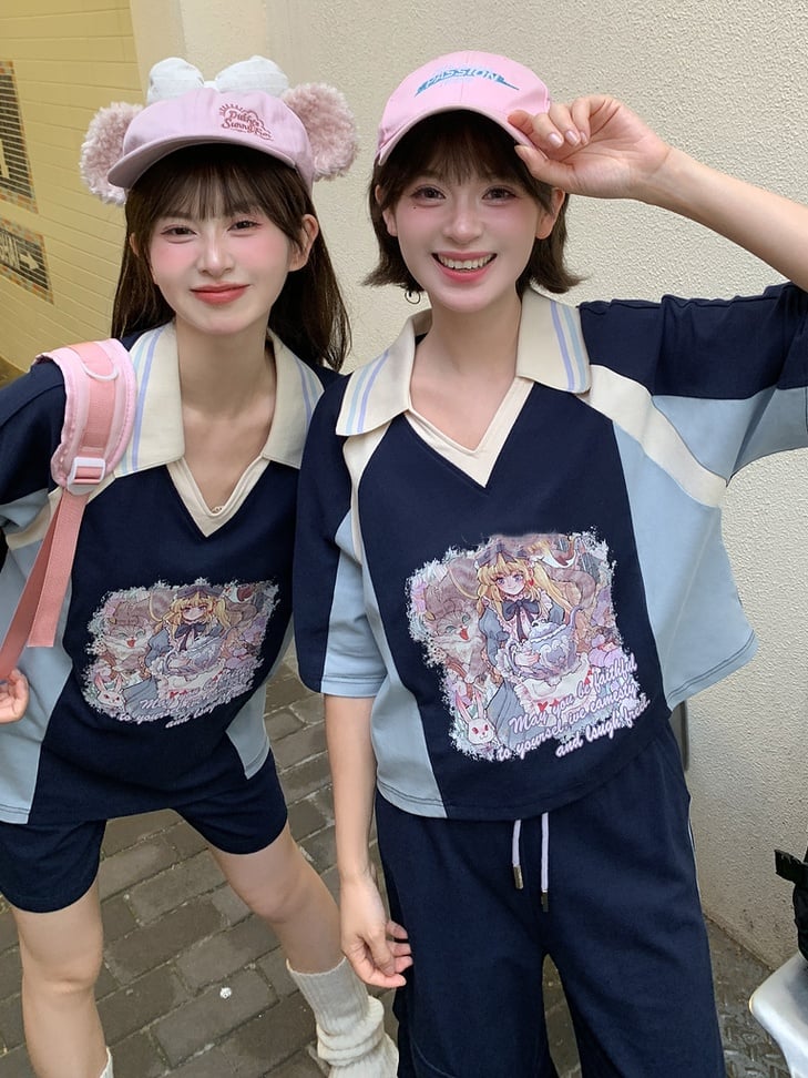 Version Navy Blue Colorblock Design V-neck Anime Girl Print T-shirt Long/Short