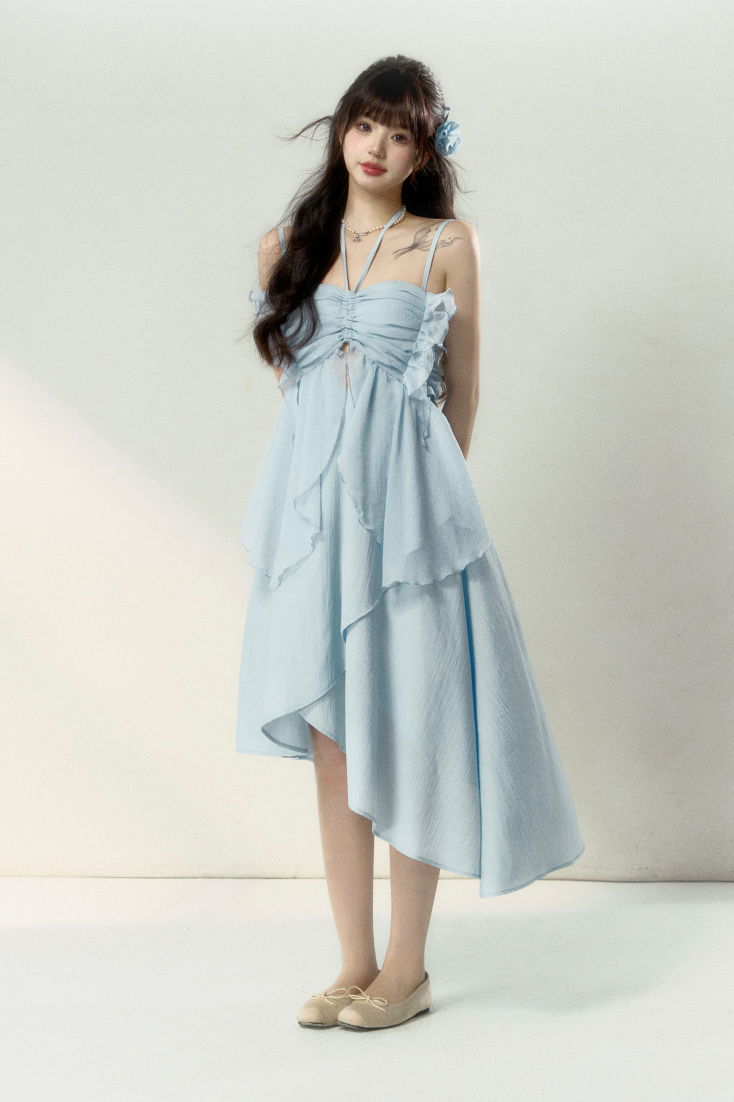 ウィンドネックフレンチ＋シーサイドドレスホルターフラワー