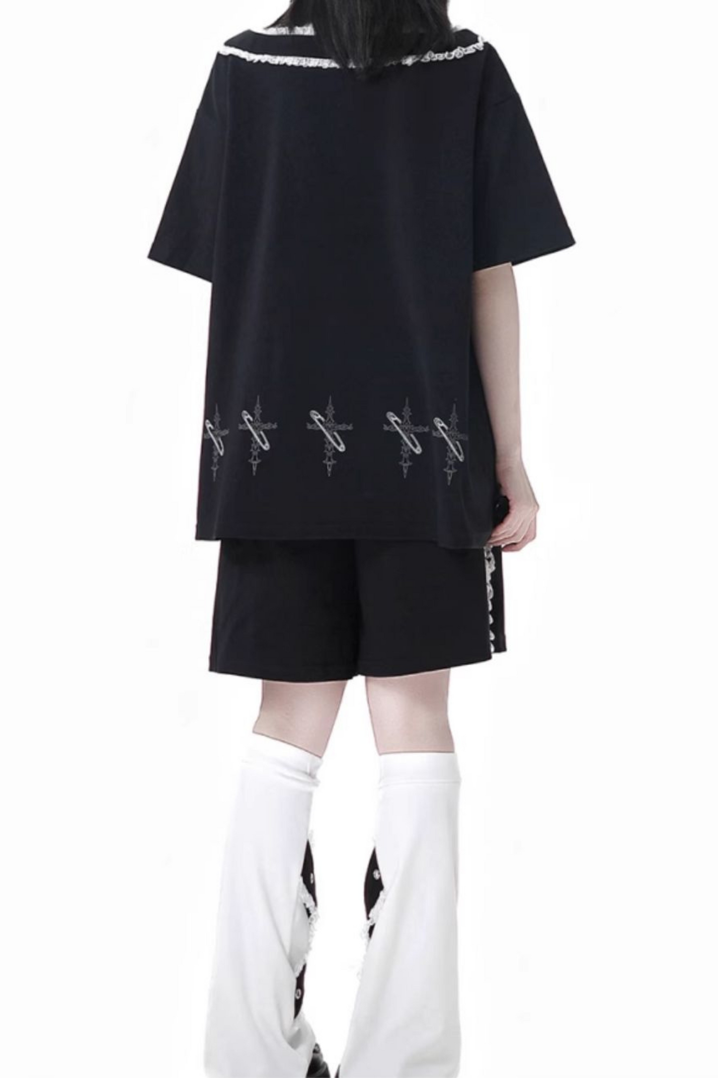 Lockere Hose, Oberteil mit Rüschen, Kapuze + Beinwärmer, Halbkleid Nektor