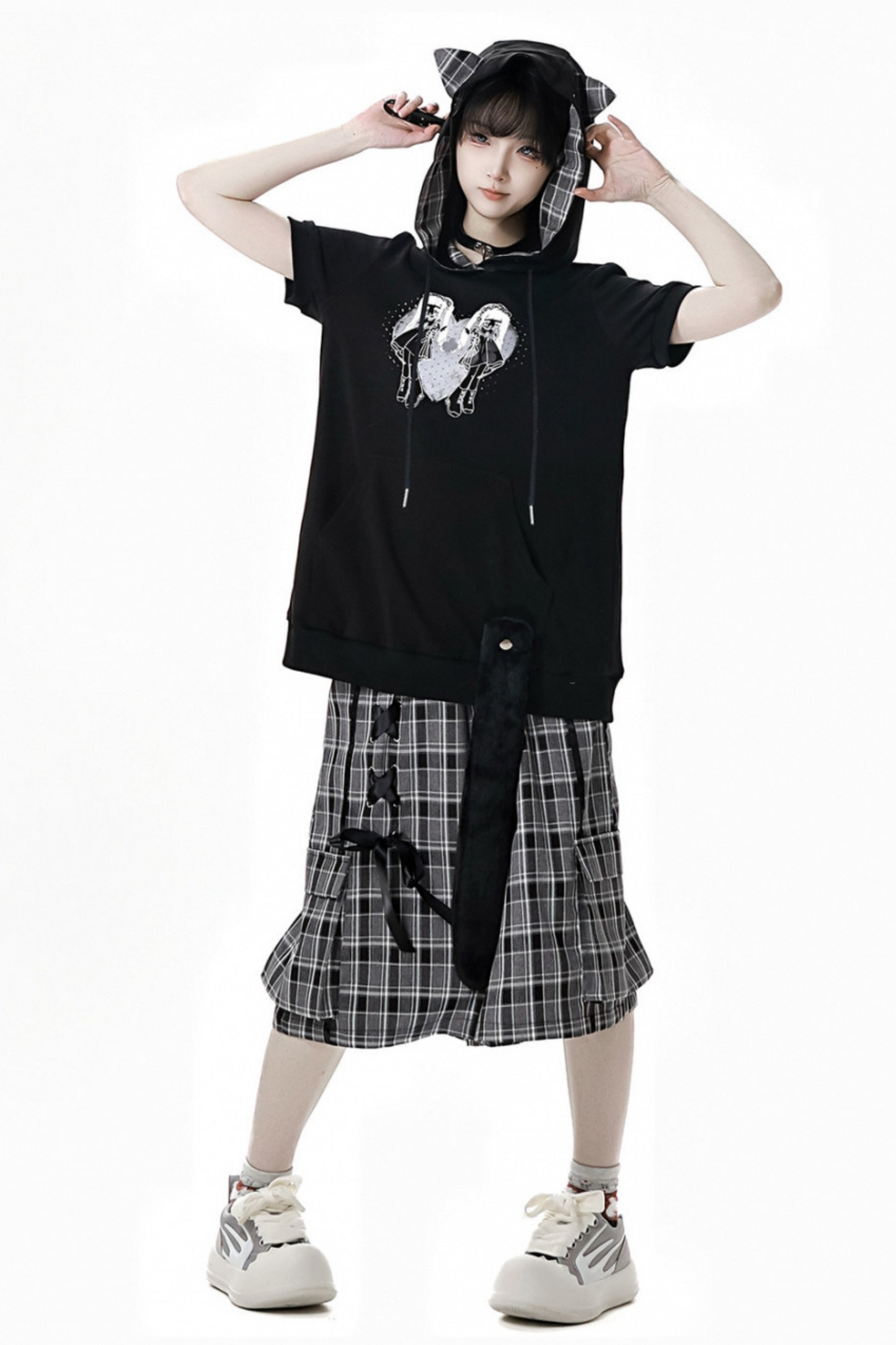 Halbes Oberteil, Hose, Hemd mit Kapuze + Karomuster