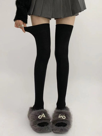Cute Gray Extended Knee Dark Gray/Black/Black Stockings Over