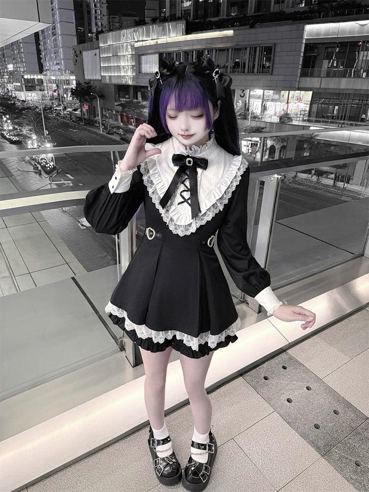 Lace Buckles Trim Two-Piece Top White Kei Set Matching Heart Jirai with Waist | Shorts Black