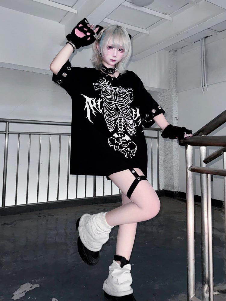 Oversized Black Jirai-Kei Tee with Skeleton Print, Rivets and Circular Eyelets, Short Sleeve - Puzzles