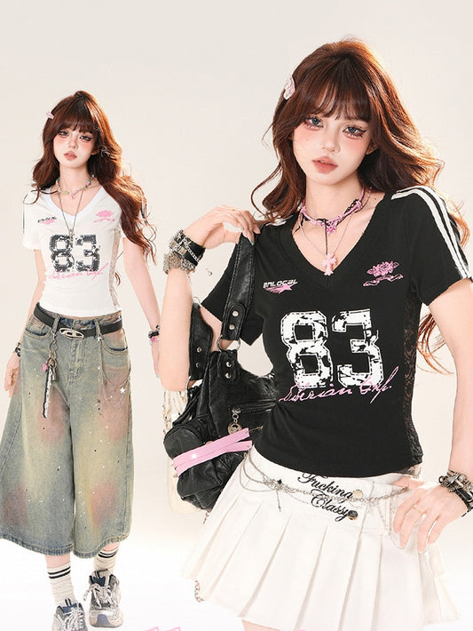 Slim-fitting T-Shirt Print Blokette V-Neck Core White/Black Number