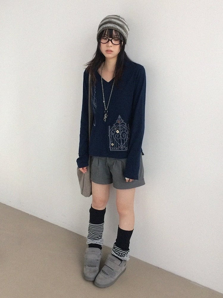 Vintage Y2K Navy Blue Letter Print V-Neck Long Sleeve Top with Iron Gate Patch - innomoood