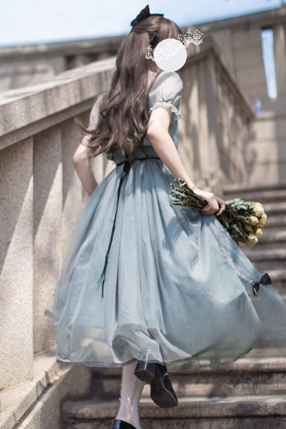 ブローチドレス ノスタルジックリボントップ + 旅するアリスアウター