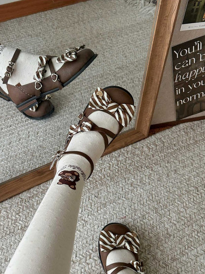 バックル柄ストライプハートボウシューズブラウンロリータ、クリスクロストップデザイン