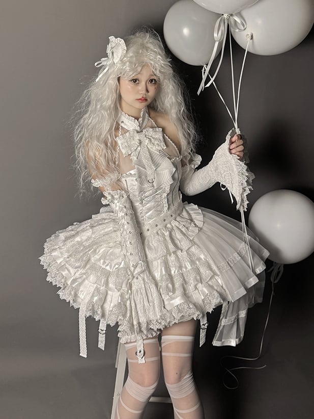 イリュージョンホワイトノースリーブビッグホルタートップボウネック