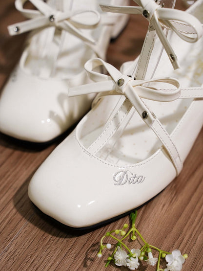 Lolita Toe Heels Polished Middle Accents Bow Design Elegant Square T-strap White with