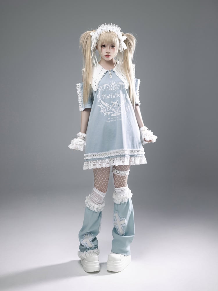 Blaues spitzes, flaches Kragen-Ausschnitt-Schulter-Spitzenbesatz-Jirai-Kei-Kleid, hell