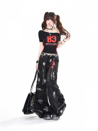 Schwarzes, glamouröses Crop-Top mit asymmetrischem Ausschnitt und Zahlendruck