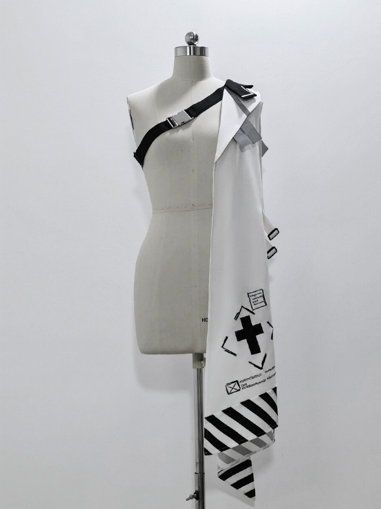 サイバーパンク バックルストラップクロージャーケープ