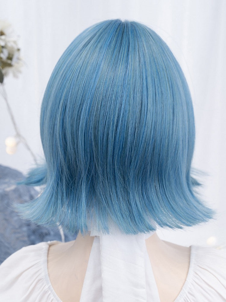 Blaue 29CM kurze Perücke mit Air Bangs