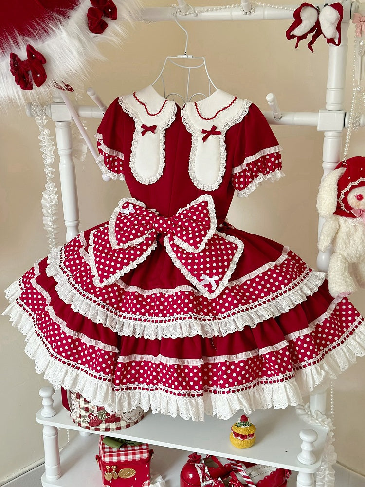 赤い耳の襟、甘いロリータドレス、ドット柄のバニー、水玉模様のアクセント、リボンバック
