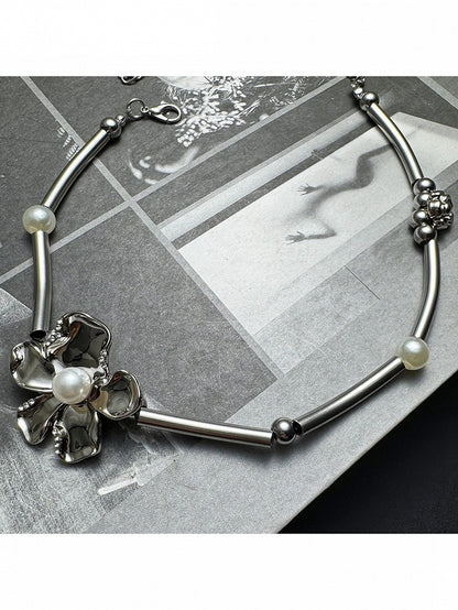 Silver Flower Choker with Pearl Decoration - YSHXS