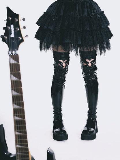 Polierte schwarze Gothic Overknee-Stiefel mit herzförmigem Cutout-Detail