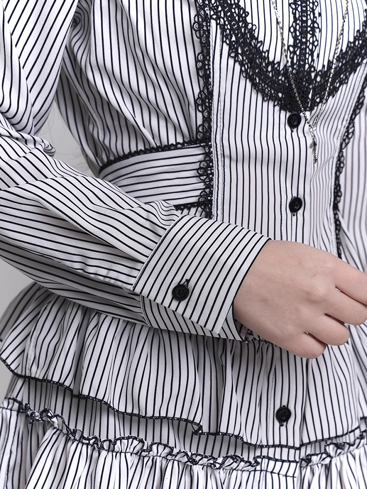 Skirt Black Gothic and White Tiered Lace Cross