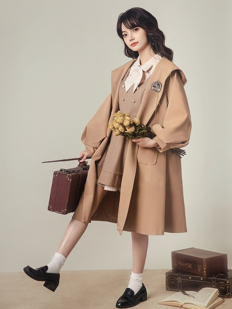 Khakifarbener Mantel mit Ballonärmeln und langer Kapuze im Preppy-Stil