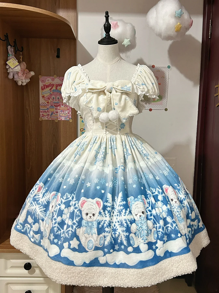 Süßes Lolita-Kleid mit Teddy- und Schneeflocken-Muster und Winterfleece-Saum