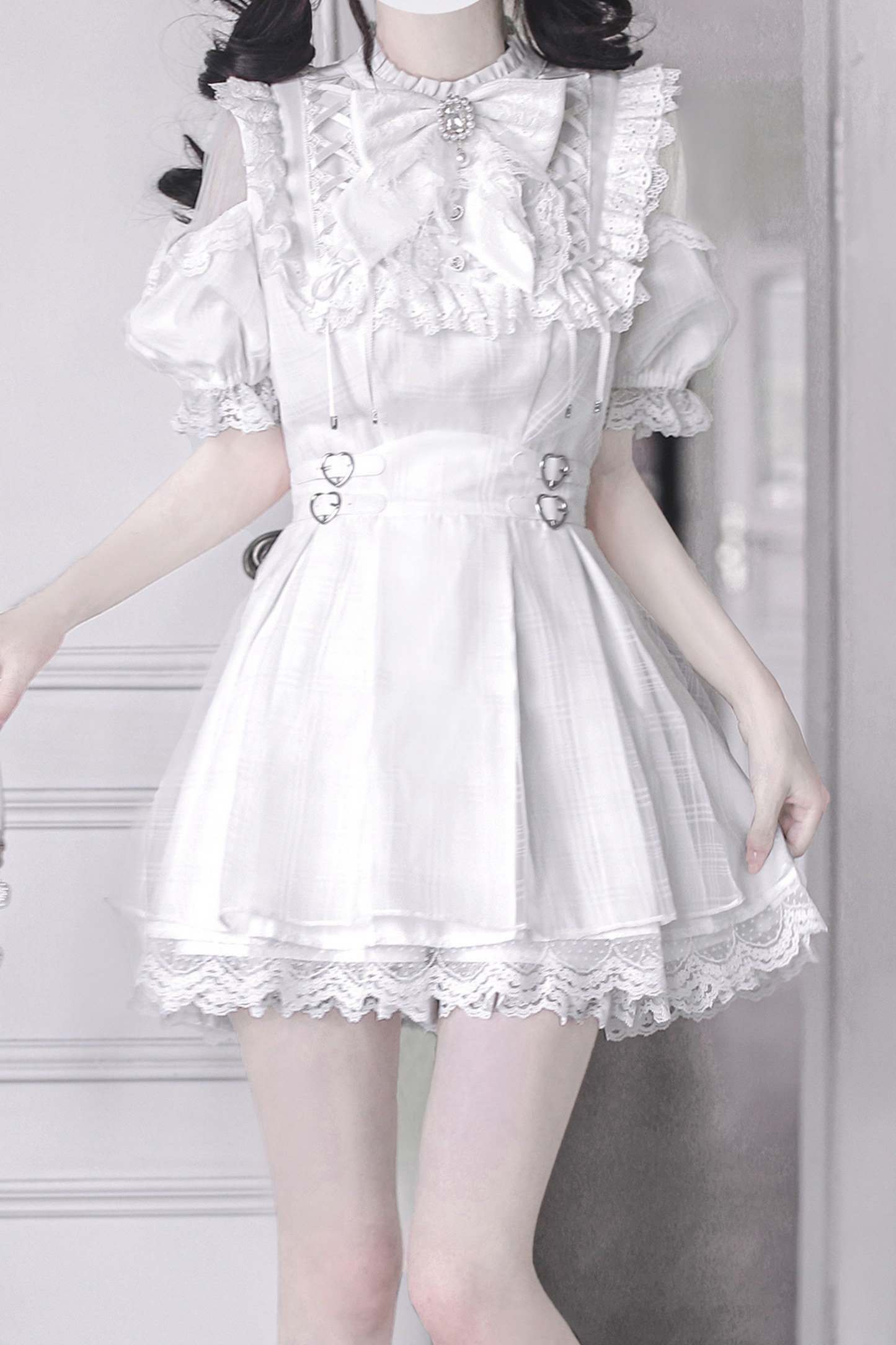 Süßes Kleid mit Rüschen, süße Reservierungen