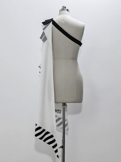 サイバーパンク バックルストラップクロージャーケープ