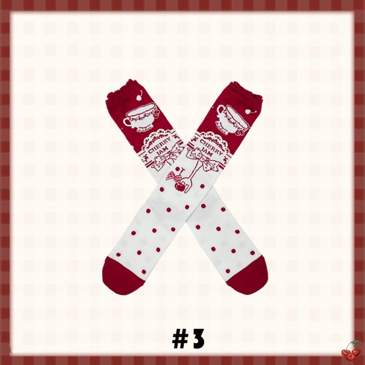 Rote süße karierte Socken mit gestreiftem Tupfenmuster