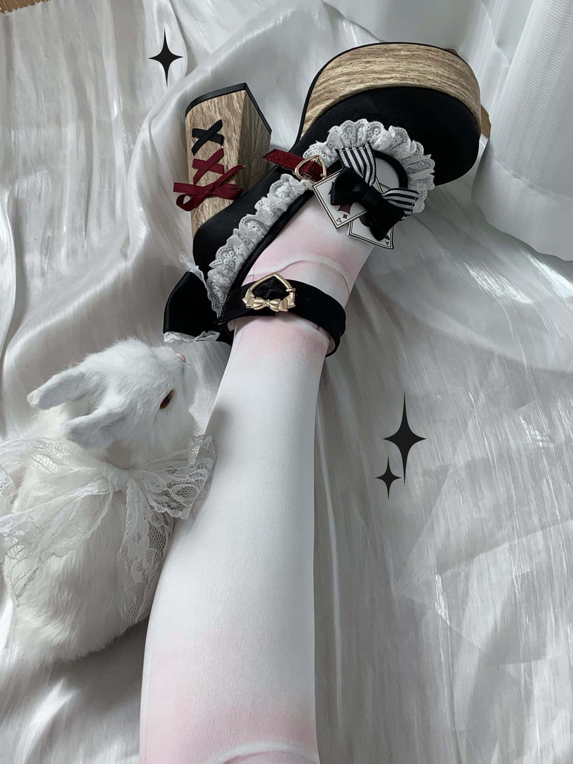 Alice in Wonderland Satin Block-Heel Mary Jane Shoes – Sweet Lolita Style | LilyVow