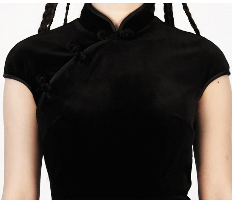 Closures Noir: Velvet  Qipao Eastern Slit Black Frog Side with Traditional