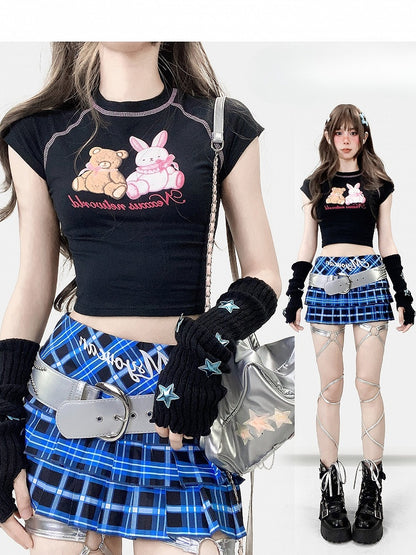 ブラックプリント文字とY2KバニーベアTシャツ