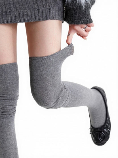 6-Color Minimalist Solid Overknee Socks - ModaSwings