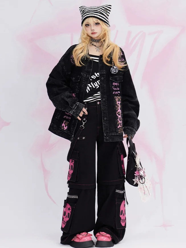 Jeansjacke mit verblasstem Waschung und schwarzen Buchstaben-Print und Leoparden-Patches