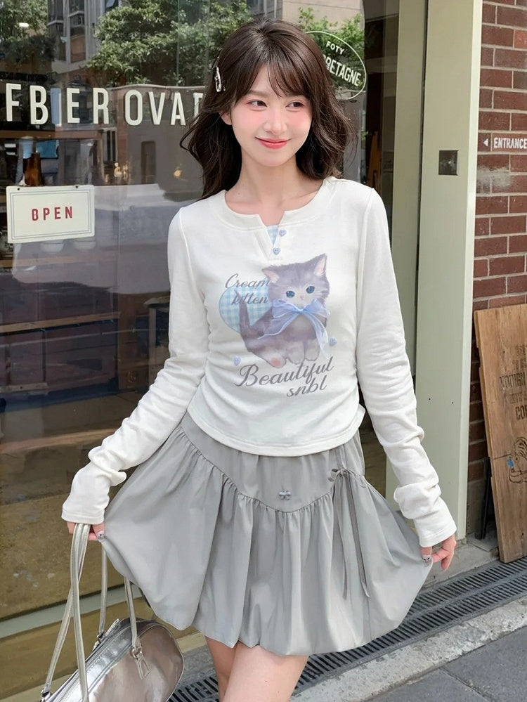 Entzückende Cartoon Kitty Print Sweetheart Zweiteiler Top Button Details Weiß Faux