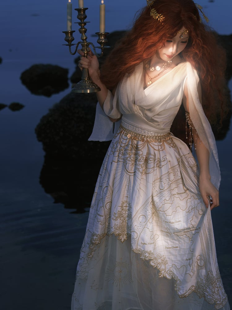 ネックライン ギリシャ風 スカート カウル ゴールド ジャンパー 天体地図 刺繍 ホワイト