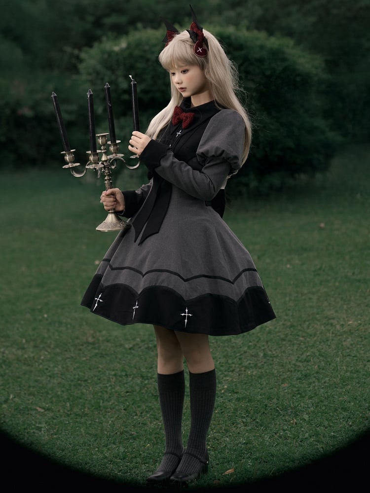 Geschwungenes Gothic Grau Schwarz und Flügel Lolita Fledermaus Mieder Juliette